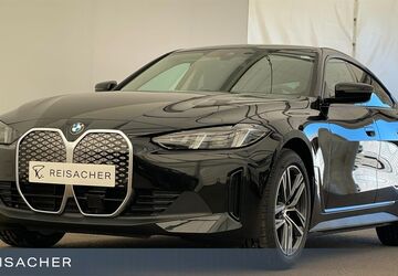 BMW i4 2.324 km 53.999 &euro; Ulm 89077